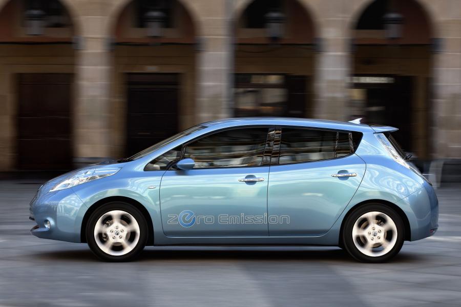  Nissan Leaf 2010 года  (фото 74 из 77)